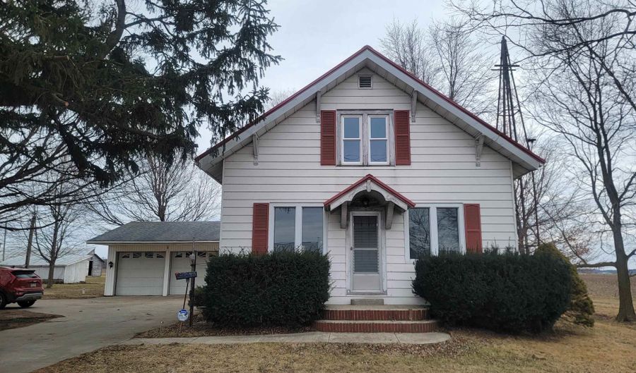 355 W Us Highway 6, Albion, IN 46701 - 4 Beds, 1 Bath