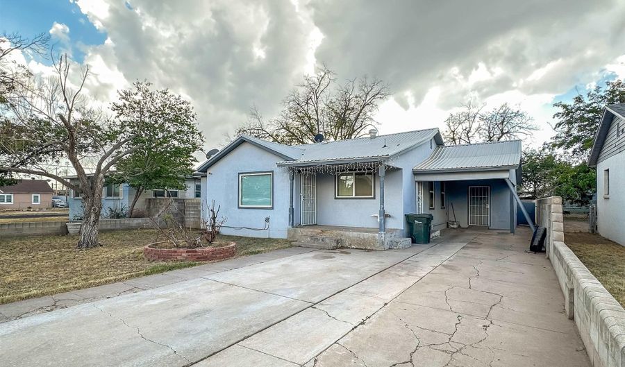 603 N Olive St, Carlsbad, NM 88220 - 3 Beds, 1 Bath