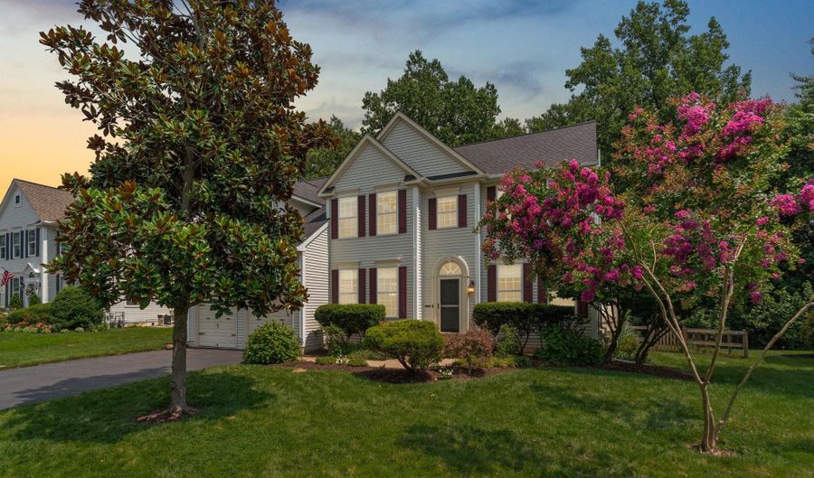 8537 WILLOW WISP Ct, Laurel, MD 20723 - 5 Beds, 4 Bath