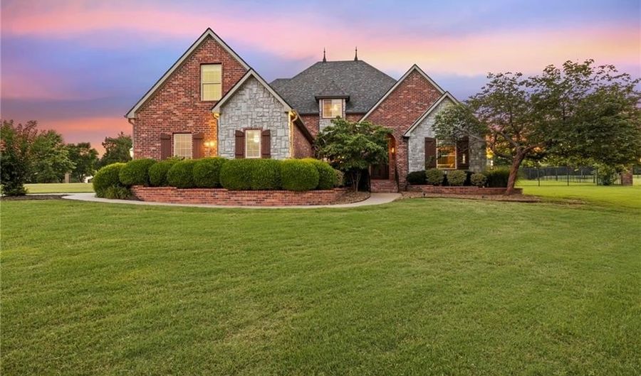 10849 Rosehaven Ln, Bentonville, AR 72712 - 4 Beds, 4 Bath