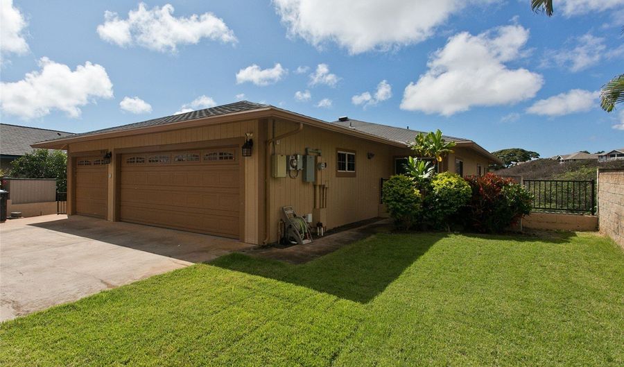 92-313 Hookili Pl, Kapolei, HI 96707 - 4 Beds, 3 Bath