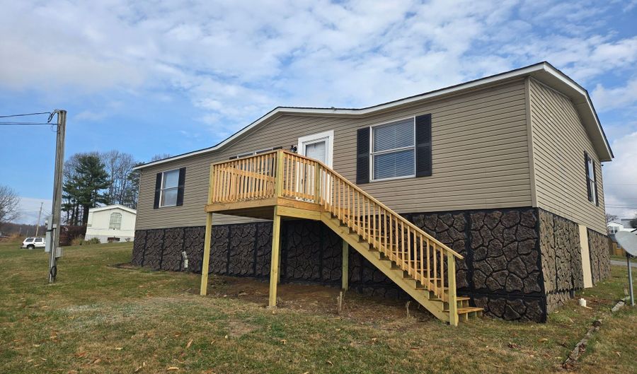 22197 GUILFORD Dr, Abingdon, VA 24210 - 3 Beds, 2 Bath