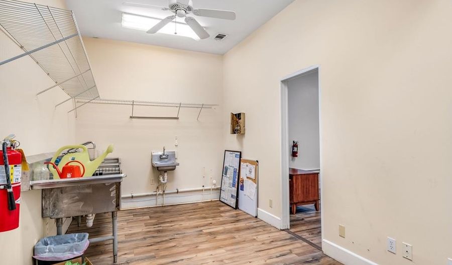 51 Market St A, Apalachicola, FL 32320 - 0 Beds, 1 Bath