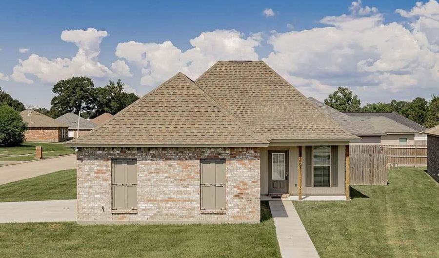 12603 Parliament Cir, Baton Rouge, LA 70814 - 3 Beds, 2 Bath