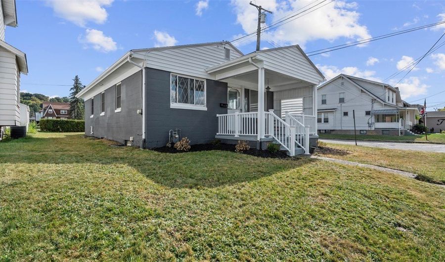2119 Mcminn St, Aliquippa, PA 15001 - 2 Beds, 2 Bath