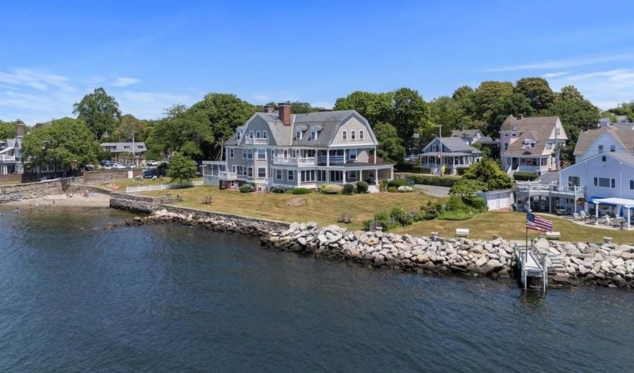217 Hope St 1, Bristol, RI 02809 - 2 Beds, 2 Bath