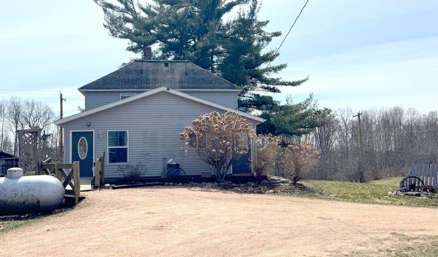 820 14th Ave, Almena, WI 54805 - 6 Beds, 3 Bath