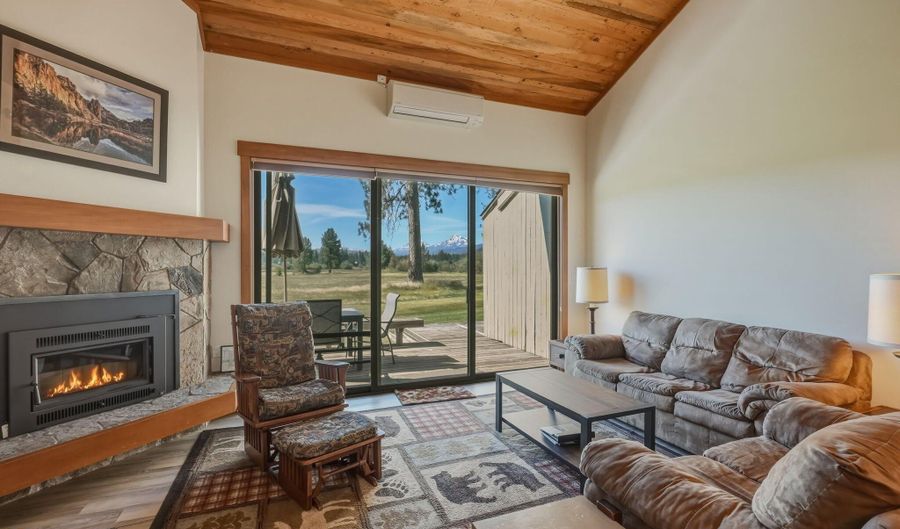12900 Hawks Beard Lodge Condo 35/36, Black Butte Ranch, OR 97759 - 4 Beds, 2 Bath