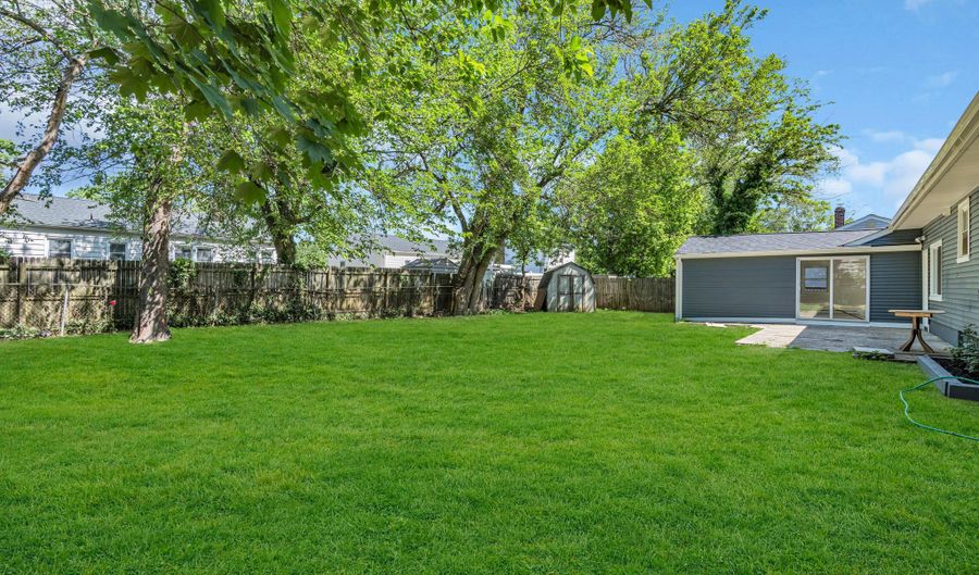 136 Pacific Ave, Beachwood, NJ 08722 - 4 Beds, 2 Bath