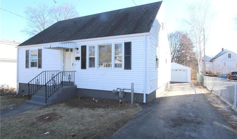122 Hayes St, New Britain, CT 06053 - 4 Beds, 2 Bath