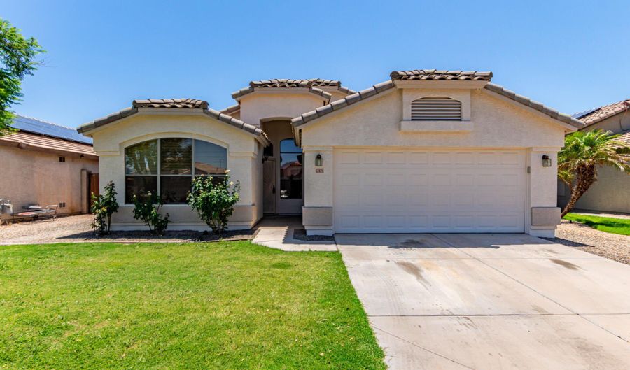 12821 W HOLLY St, Avondale, AZ 85392 - 4 Beds, 2 Bath