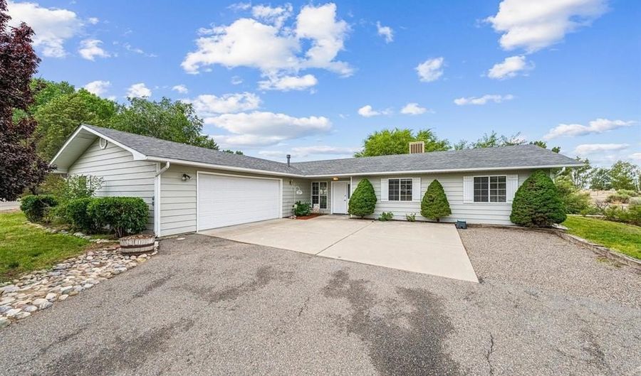 608 Anasazi Dr, Aztec, NM 87401 - 3 Beds, 2 Bath