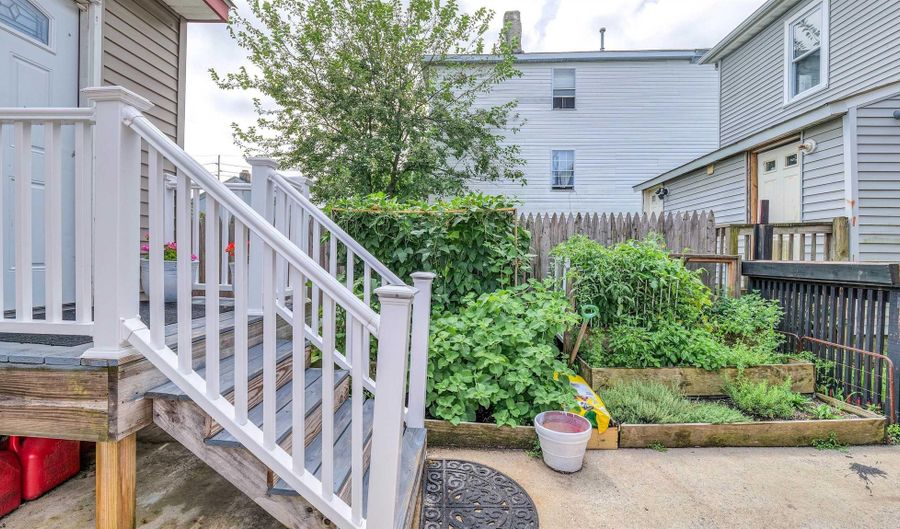 611 N INDIANA Ave, Atlantic City, NJ 08401 - 5 Beds, 4 Bath