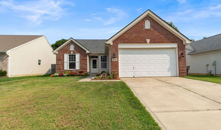 206 Meridian Gardens Ln, Indianapolis, IN 46217 - 3 Beds, 2 Bath