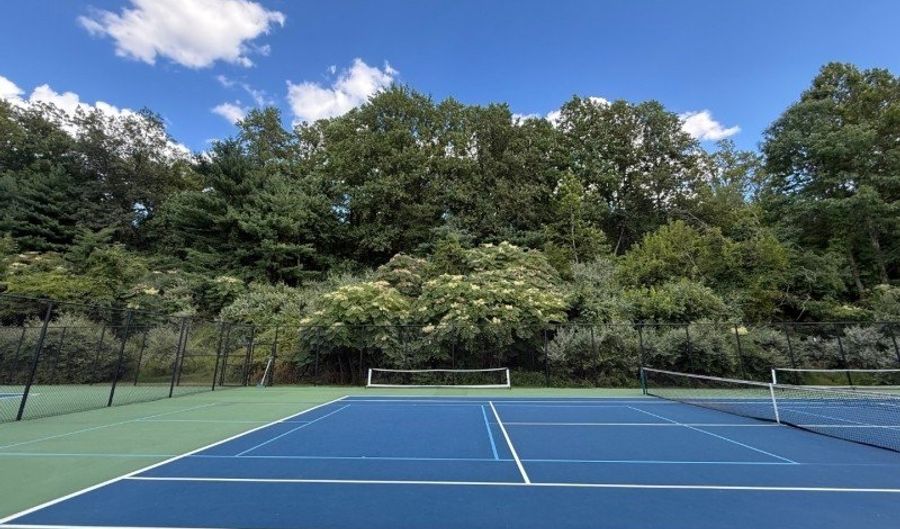 20 Mallard Ln, Bedminster, NJ 07921 - 2 Beds, 2 Bath