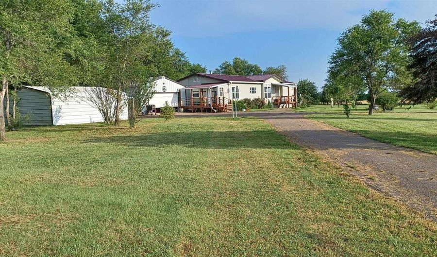 33017 77th, Arkansas City, KS 67005 - 3 Beds, 2 Bath