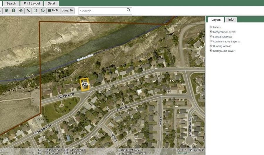 925 River View Dr, Cody, WY 82414 - 3 Beds, 2 Bath