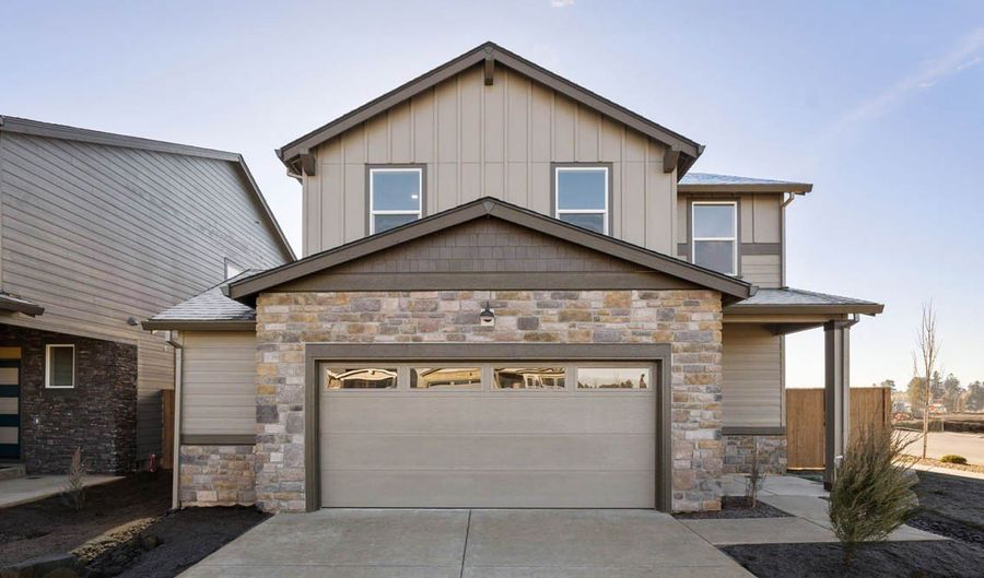 21640 SE FUJI Dr, Bend, OR 97702 - 4 Beds, 2 Bath