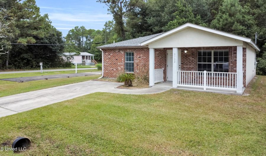6102 W Forrest St, Bay St. Louis, MS 39520 - 3 Beds, 2 Bath