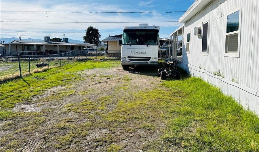 1967 Del Norte Dr, Bullhead City, AZ 86442 - 5 Beds, 3 Bath