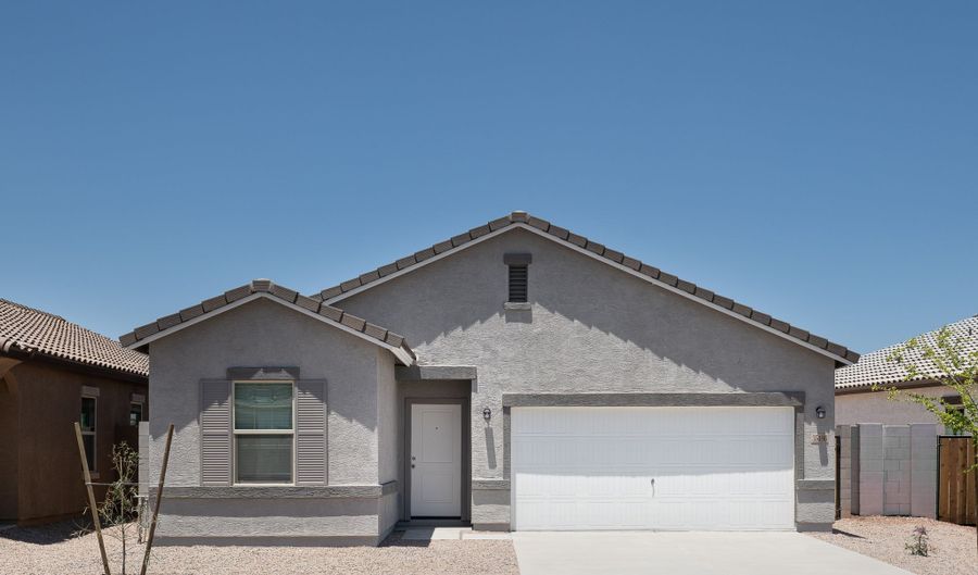 24270 W Chanute Pass, Buckeye, AZ 85326 - 5 Beds, 4 Bath