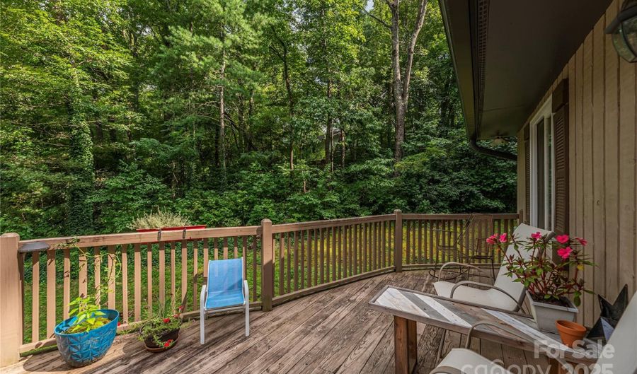 2 Muirfield Ct, Arden, NC 28704 - 3 Beds, 3 Bath