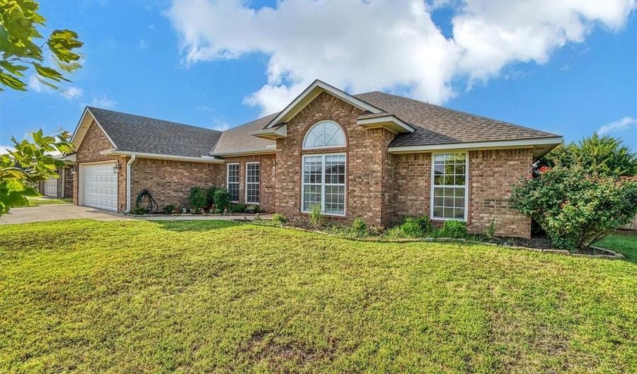 1808 Javelina Dr, Altus, OK 73521 - 4 Beds, 2 Bath