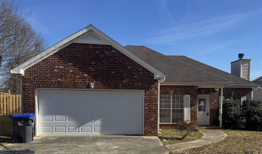 209 King Arthur Pl, Alabaster, AL 35007 - 3 Beds, 2 Bath