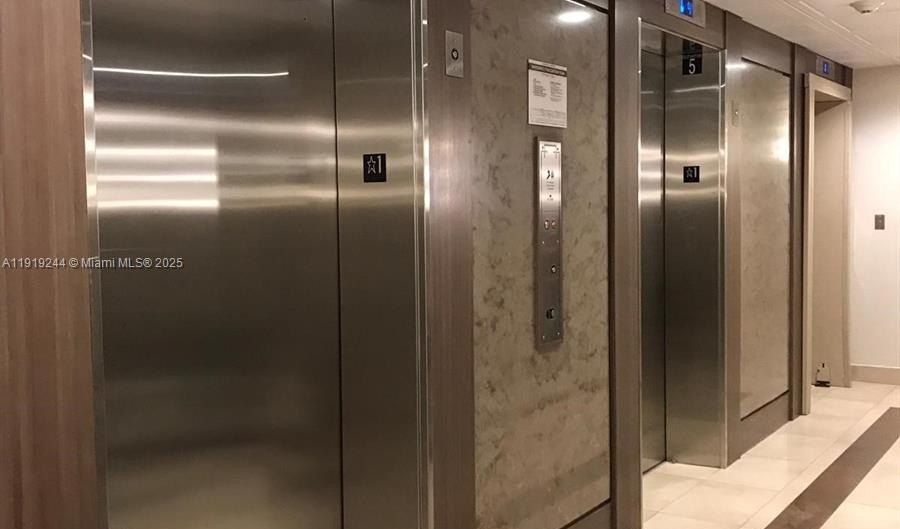 3701 N Country Club Dr 706, Aventura, FL 33180 - 2 Beds, 2 Bath