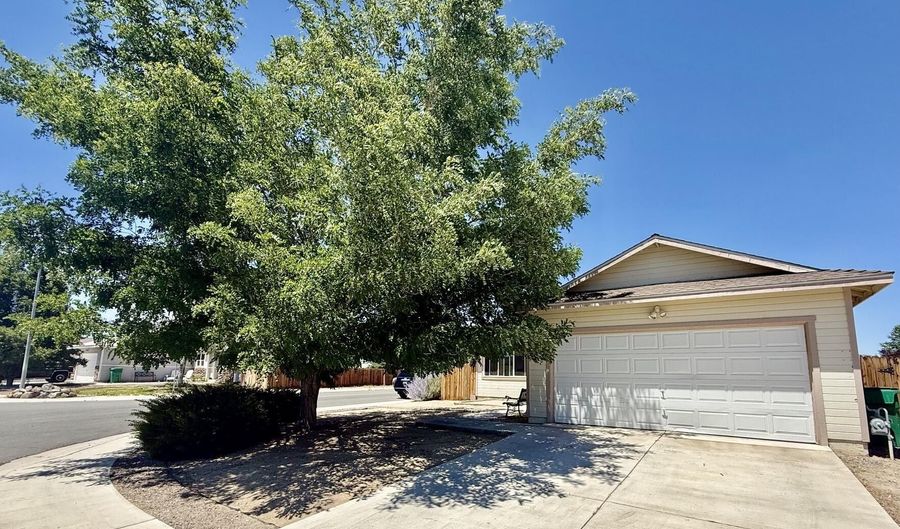 310 Emigrant Way, Fernley, NV 89408 - 3 Beds, 2 Bath