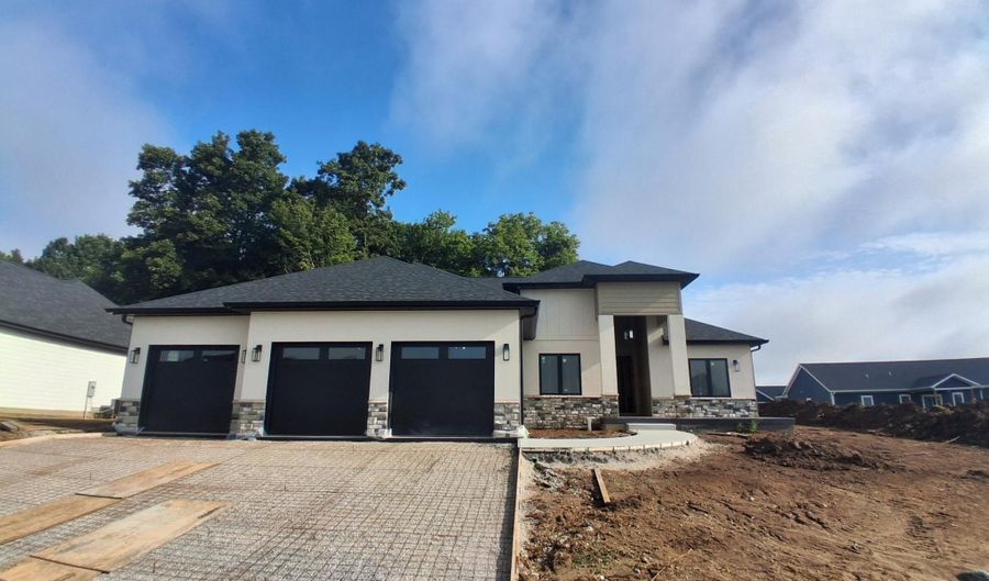 830 Spyglass Hill Dr, Bedford, IN 47421 - 3 Beds, 2 Bath