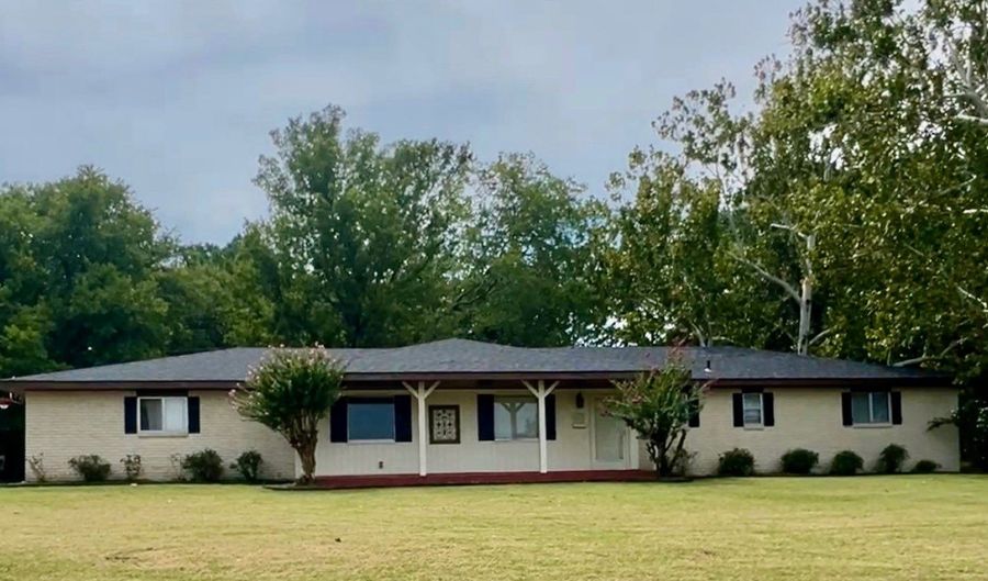 Dornick Hills Home For SALE, Ardmore, OK 73401 - 3 Beds, 2 Bath