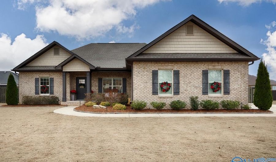 17115 Freedom Dr, Athens, AL 35613 - 3 Beds, 3 Bath