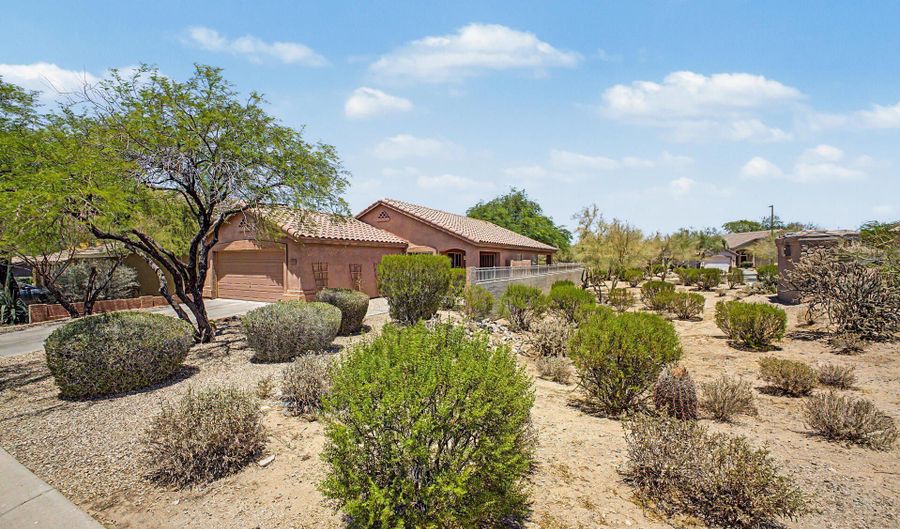4536 E MATT DILLON Trl, Cave Creek, AZ 85331 - 3 Beds, 2 Bath