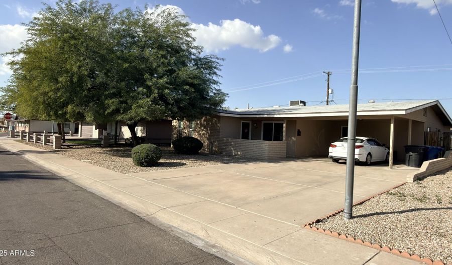 480 W HARRISON St SW, Chandler, AZ 85225 - 3 Beds, 2 Bath