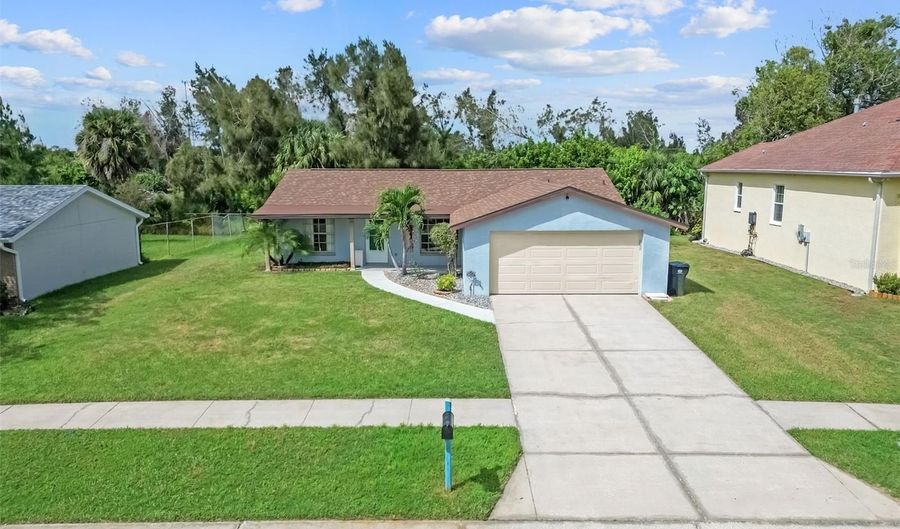 542 RED MANGROVE Ln, Apollo Beach, FL 33572 - 3 Beds, 2 Bath