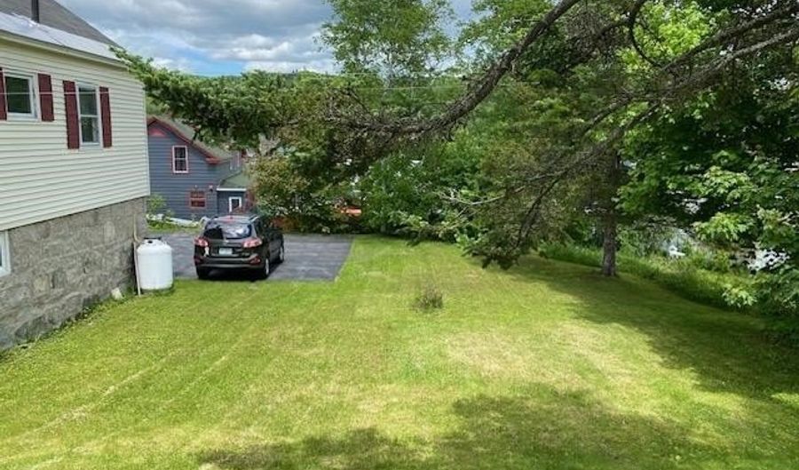 800 Fifth Ave, Berlin, NH 03570 - 4 Beds, 1 Bath
