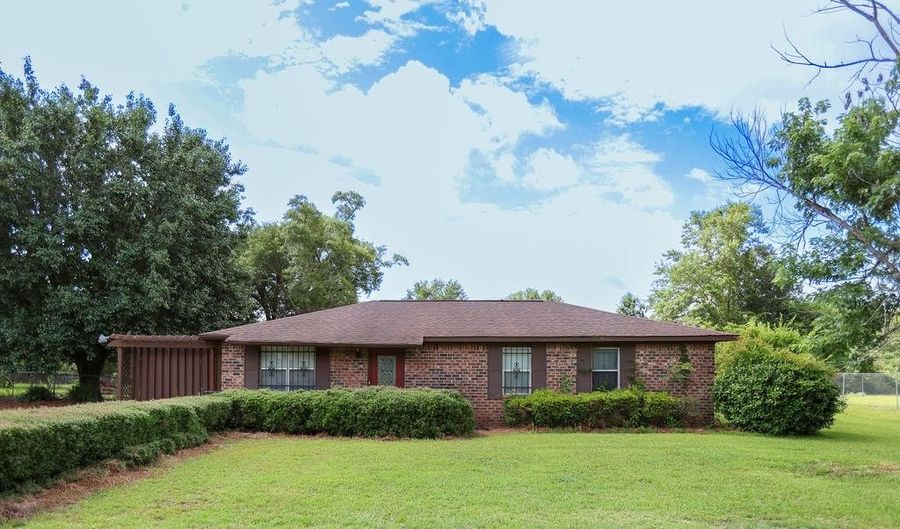 3606 Radial Ave, Albany, GA 31705 - 3 Beds, 2 Bath