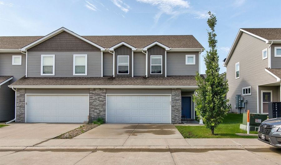 2817 NW Lois Ln, Ankeny, IA 50023 - 3 Beds, 3 Bath