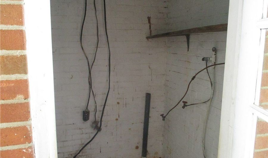 202 Edgewood Dr, Belton, SC 29627 - 3 Beds, 2 Bath