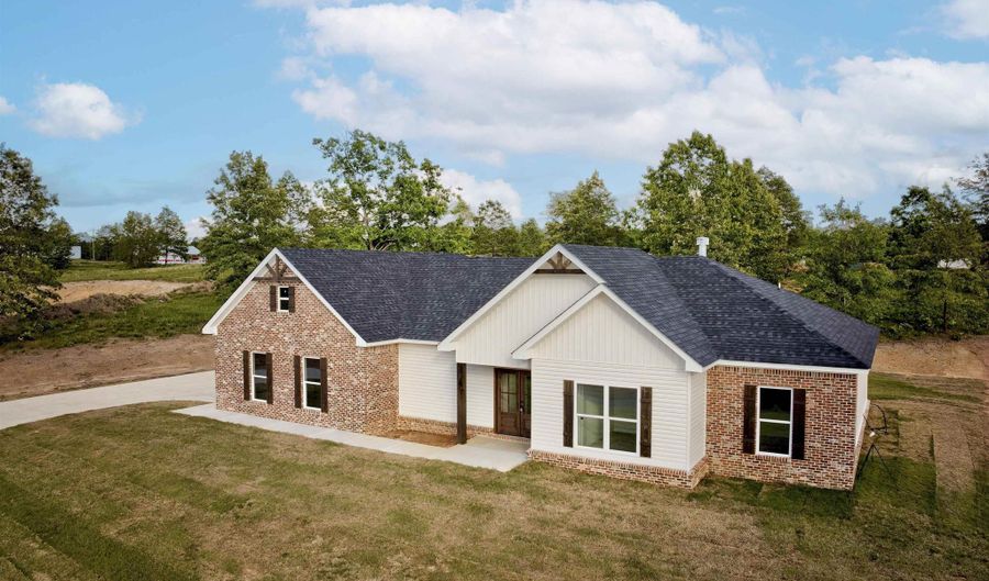 1017 Creekwood Cir, Bauxite, AR 72011 - 4 Beds, 2 Bath