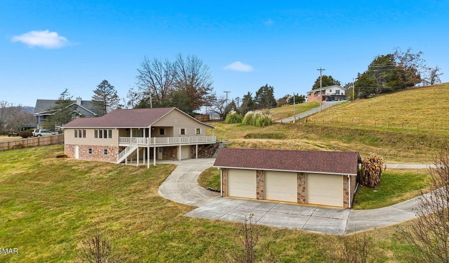 2515 Lakeshore Rd, Bean Station, TN 37708 - 4 Beds, 4 Bath