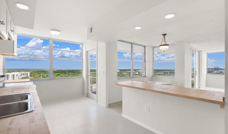 18011 Biscayne Blvd 1704-1, Aventura, FL 33160 - 2 Beds, 2 Bath