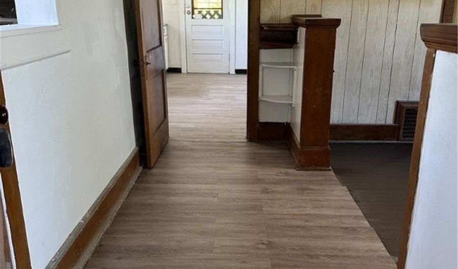 22841 Lake Park Blvd, Alliance, OH 44601 - 3 Beds, 1 Bath