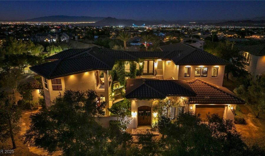 1158 Christian Rd, Henderson, NV 89002 - 5 Beds, 7 Bath