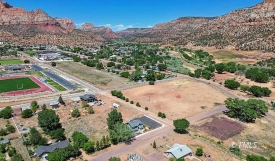 180 E Cooke Ave, Colorado City, AZ 86021 - 4 Beds, 4 Bath