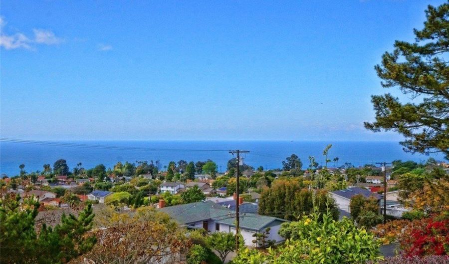 28709 Rothrock Dr, Rancho Palos Verdes, CA 90275 - 5 Beds, 3 Bath