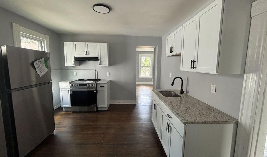 231 Goddard Ave 2Nd Floor, Bridgeport, CT 06610 - 2 Beds, 1 Bath