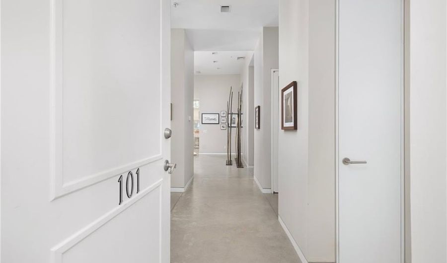 426 Spring St 101, Newport, RI 02840 - 2 Beds, 2 Bath