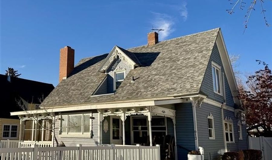 913 Sheridan Ave, Cody, WY 82414 - 3 Beds, 3 Bath